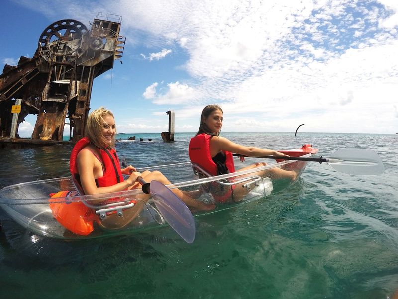 브리즈번 모튼 아일랜드 투어 (샌드보딩, 스노클링, 카약 포함)