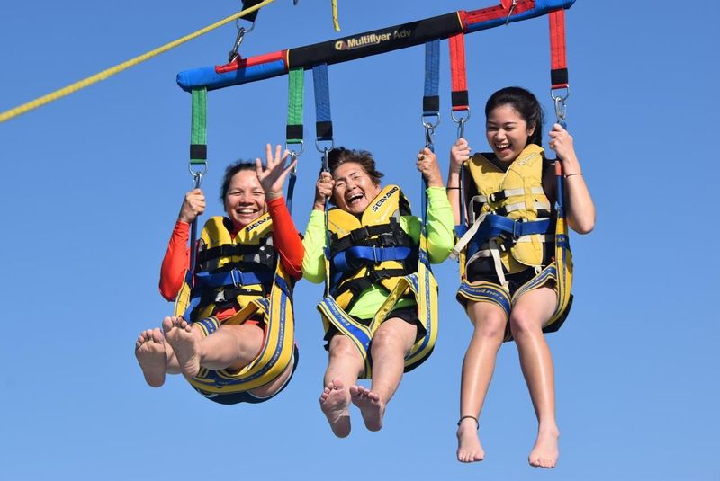 Gold Coast Parasailing Activity Tour (Children Welcome)
