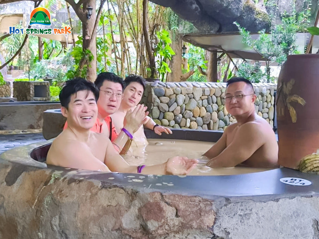 다낭 누이탄타이 온천 & 워터파크 올인원 단독 투어 (식사 포함)