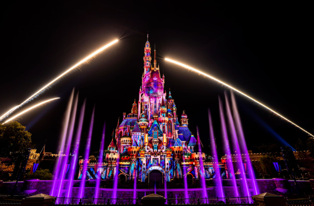 Hong Kong Disneyland® Explorer's Semi-Buffet Dinner +