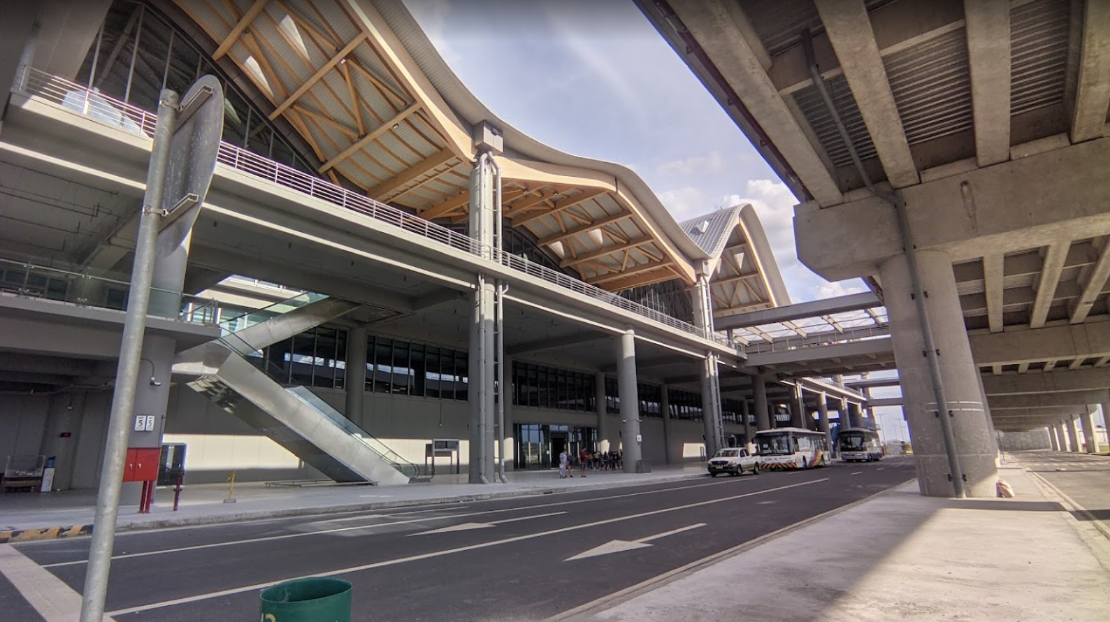 클락 공항 입출국 패스트트랙 (프리미엄 라운지 선택 가능)
