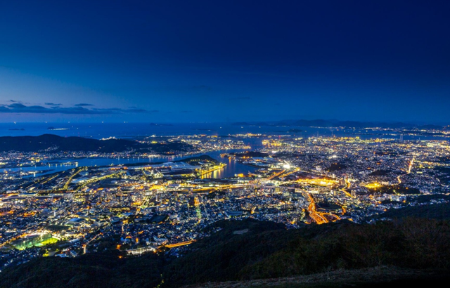 Fukuoka Departure: Kitakyushu Day Tour (Karato Market, Kokura Castle, Miyajidake Shrine) - WAUG Exclusive