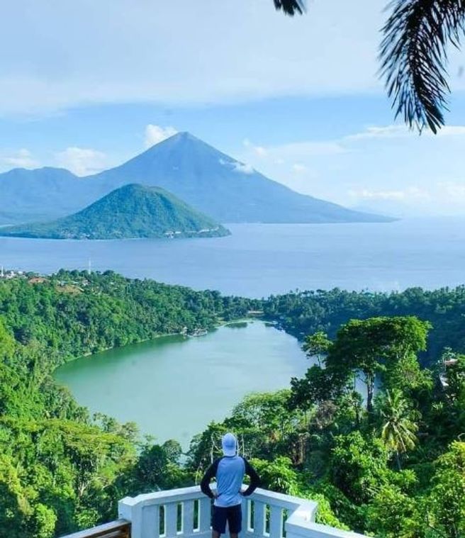 Mount Lokon Trekking + Lake Tondano Day Tour in Manado (Dinner + Massage Included)