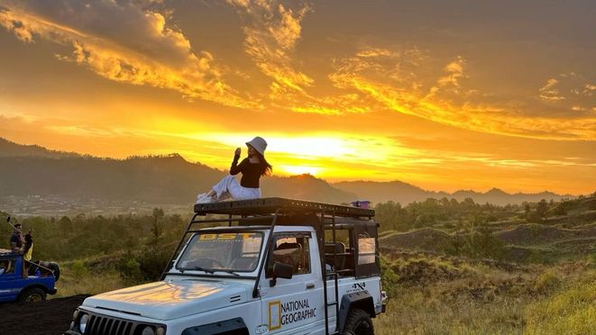 【独占割引】バリの天才フォトグラファーと行く バトゥール山日の出ジープツアー by Ubud Driver Bali