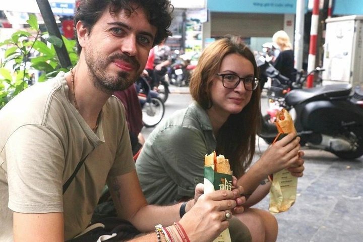 하노이 골목 탐방 전동 스쿠터 투어 (가이드, 운전 기사, 길거리 음식 포함)
