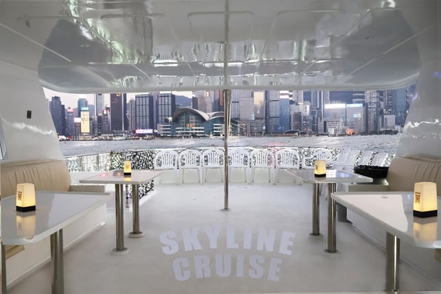 Hong Kong Victoria Harbour & Symphony of Lights Yacht Cruise (Free Drinks)