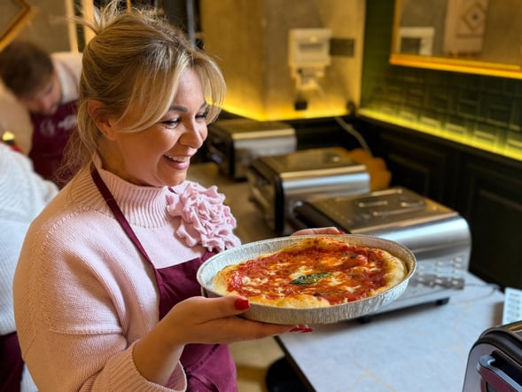 Naples Official Pizza & Tiramisu Class (Drinks & Appetizers Included)
