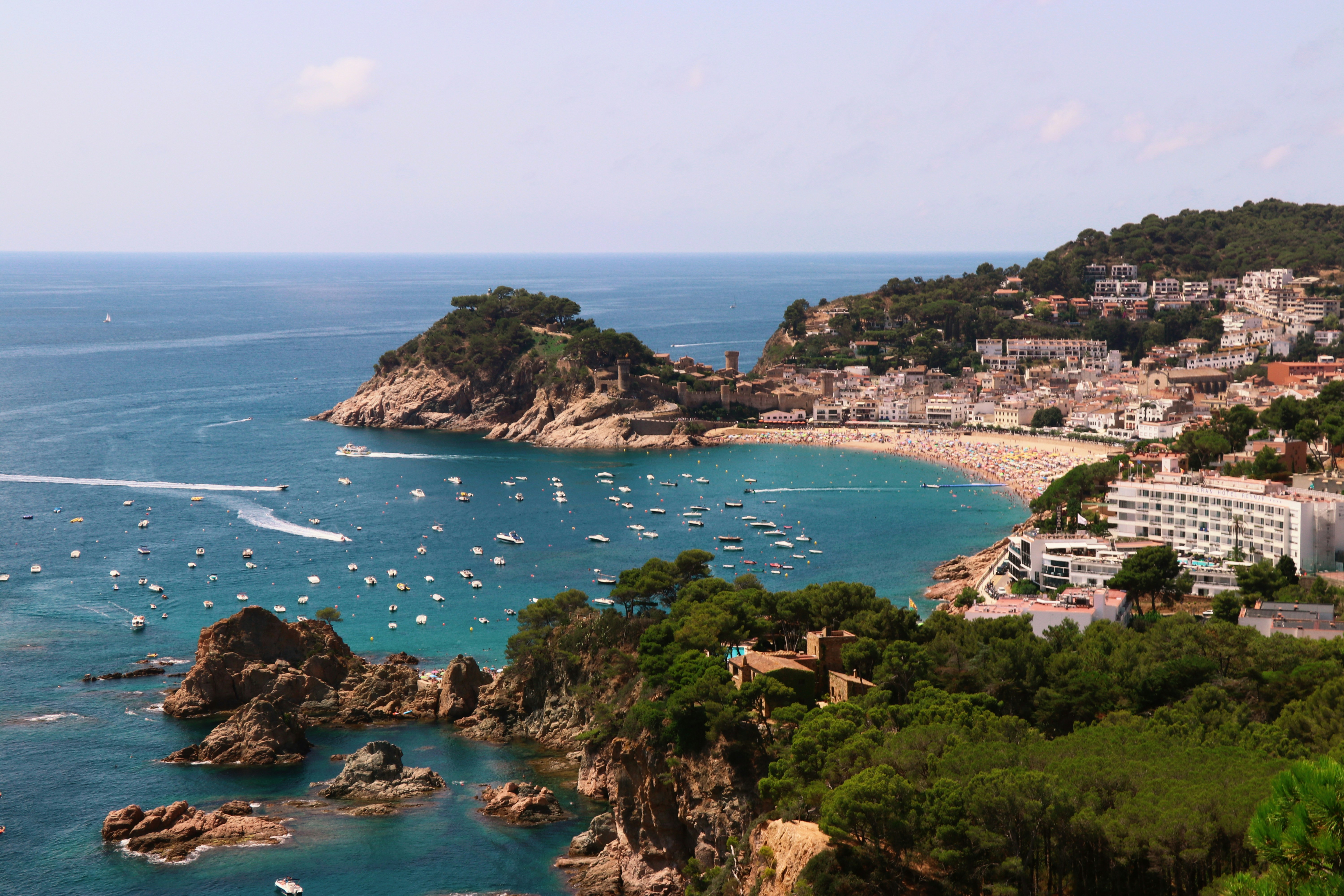 바르셀로나 근교 지중해 코스! 지로나 & 베살루 / 페라타야다 & 토사델마르 당일 프라이빗 투어 (픽/드랍 서비스)