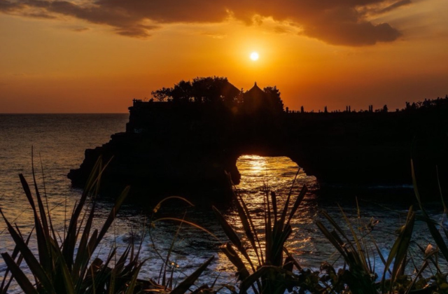 Bali Ulun Danu Bratan Temple, Jatiluwih Rice Terraces, Sange Monkey Forest & Tanah Lot Day Tour