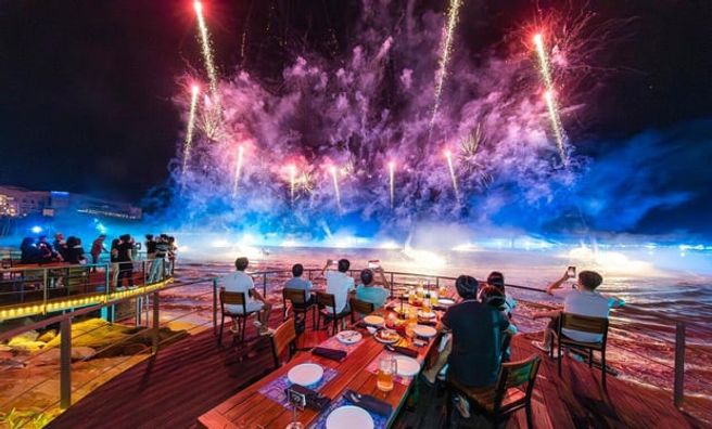 Phu Quoc Symphony Show & 'Kiss of the Sea' Fireworks with Dinner