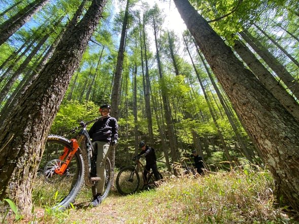 Osaka Mino E-MTB Tour (Katsuo-ji Temple & Pilgrim Trail E-MTB Ride)