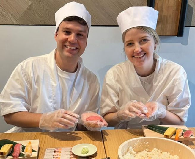 Osaka Dotonbori Sushi Making Class - Nigiri & Gunkan Sushi (12 pieces)