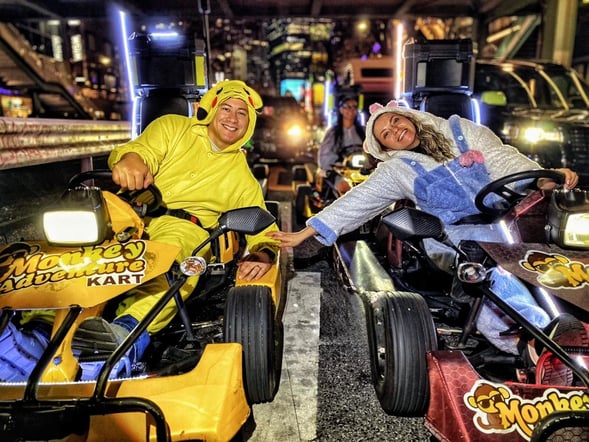 Osaka Dotonbori & Shinsaibashi Street Go-Kart Tour (Costumes & Photo Ops Included)