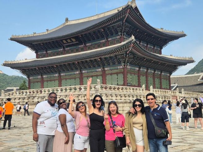 Private Custom Seoul Tour with a Local Friend