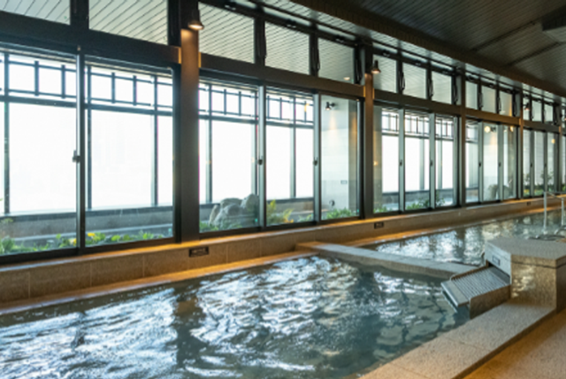 Toyosu Manyo Club Entrance Ticket with 1 Free Self-Drink (Tokyo)