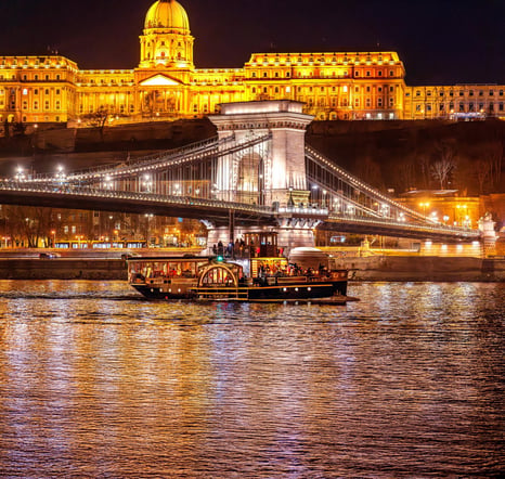 Budapest Danube River Paddle Steamer Cruise (Welcome Drink & Audio Guide)
