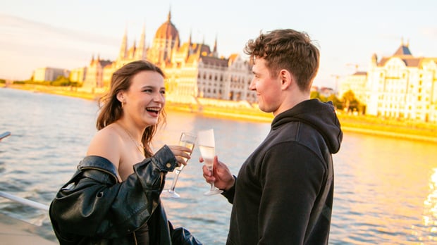 Budapest Danube River Sunset Cruise - Unlimited Prosecco & Photo Session