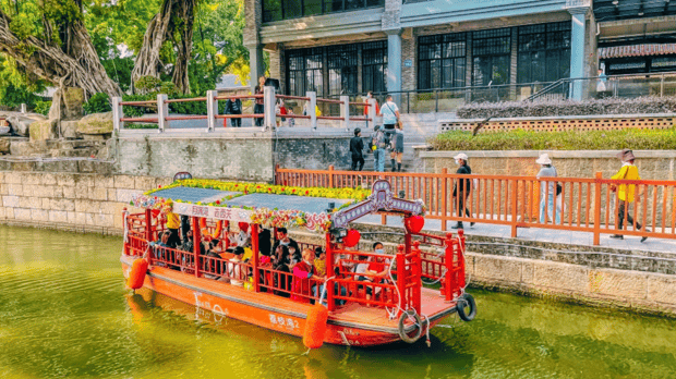 Guangzhou Liwan Lake Litchi Bay Cruise
