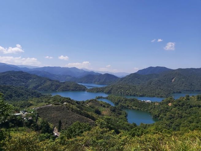 Taipei Departure: Thousand Island Lake & Pinglin Tea Plantation Half-Day Tour (Includes Taiwan Tea Tasting)