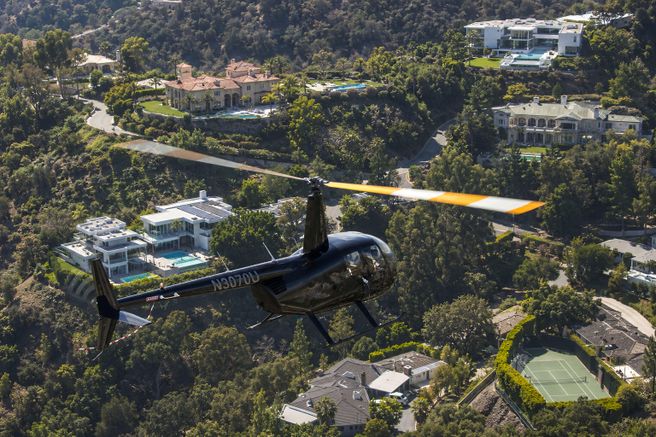 LA Hollywood Sign & Beverly Hills Helicopter Tour (20-Min Flight from Burbank)