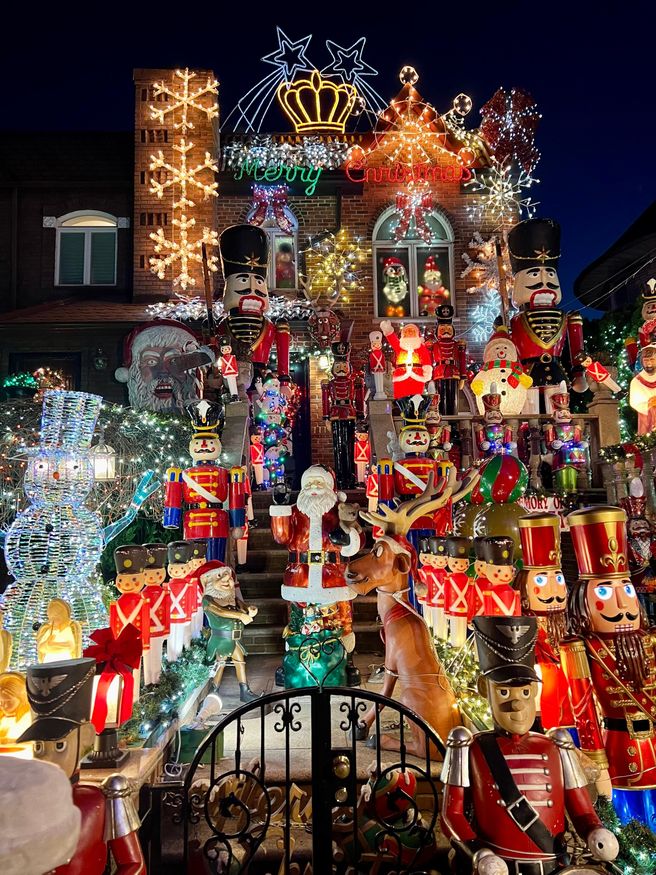 ニューヨーク ダイカー・ハイツ クリスマスイルミネーション 地下鉄ウォーキングツアー - ロックフェラーセンター・ダンボ夜景