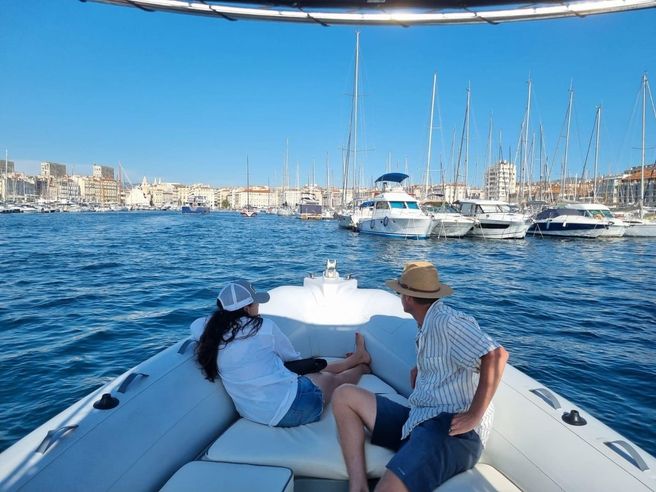 Côte Bleue Calanques Boat Tour with Swimming from Marseille Old Port