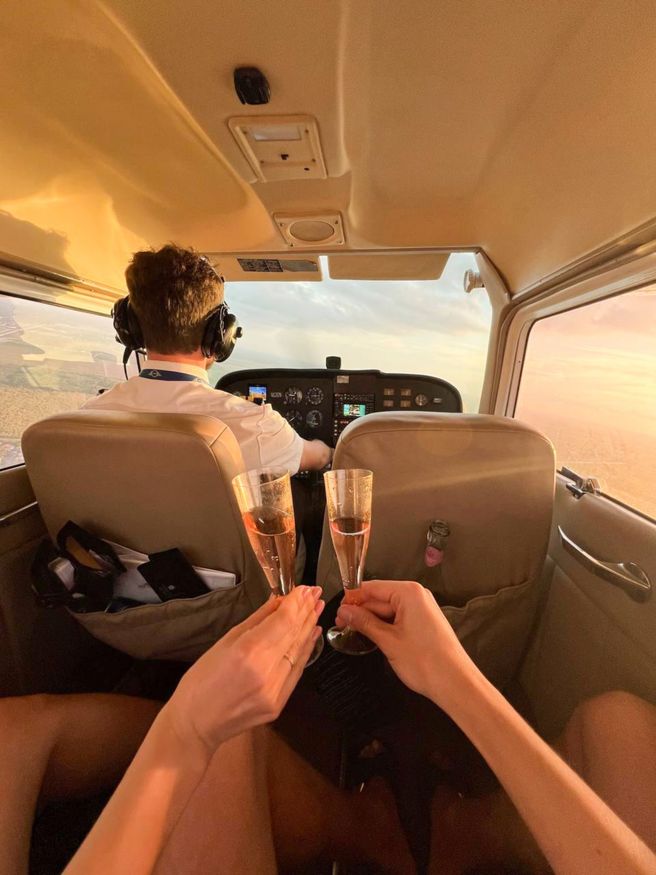 マイアミビーチ 遊覧飛行ツアー - セスナ172専用機50分・ノンアルコールシャンパン付き