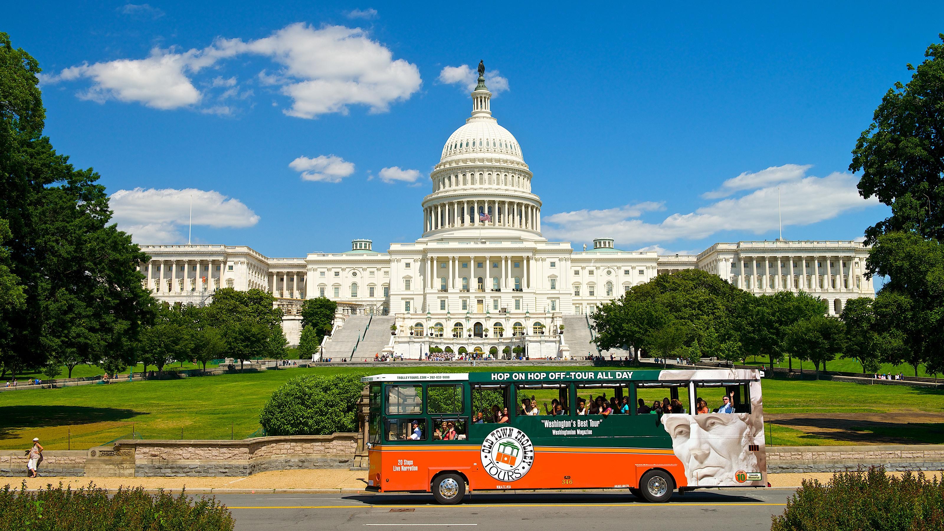 Washington, D.C. Old Town Trolley Hop-On Hop-Off Tour