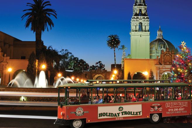 San Diego Holiday Lights Trolley Tour - With an Elf Guide