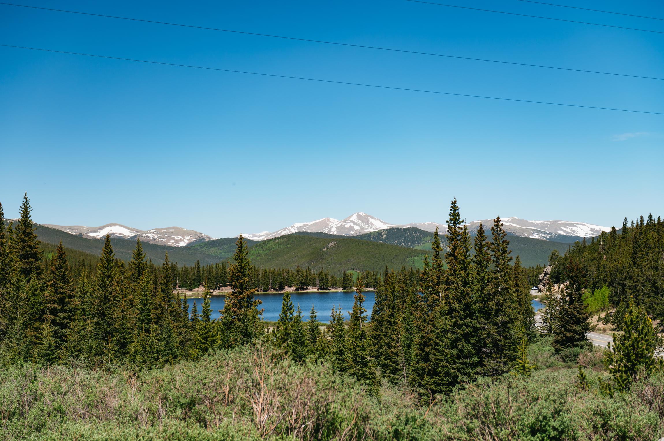 From Denver: Red Rocks & Echo Lake Tour - Including Evergreen Town