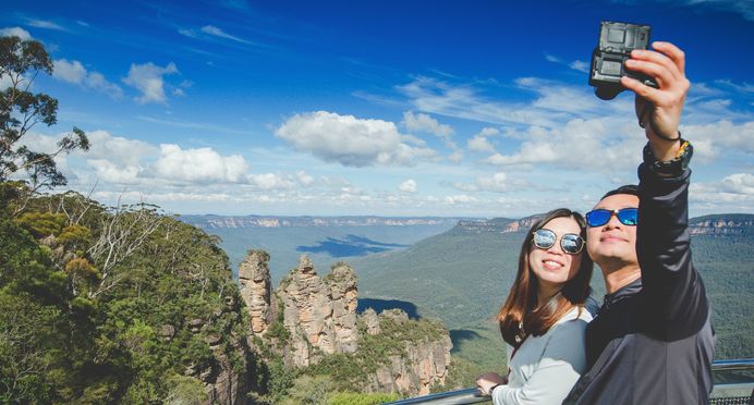 From Sydney: Blue Mountains Wildlife & Bushwalk Tour - Small Group