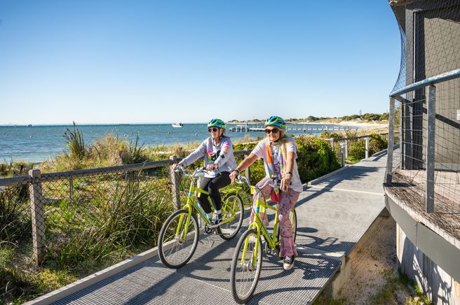 パース ロットネスト島 自転車レンタル&フェリーの旅 - ホテル送迎