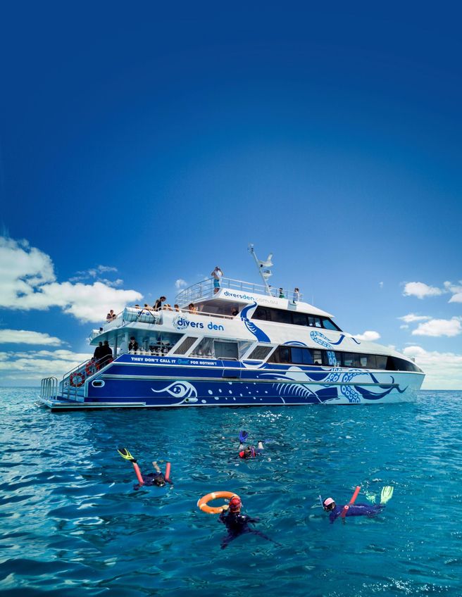 Cairns AquaQuest Outer Reef Snorkeling and Diving Day Trip
