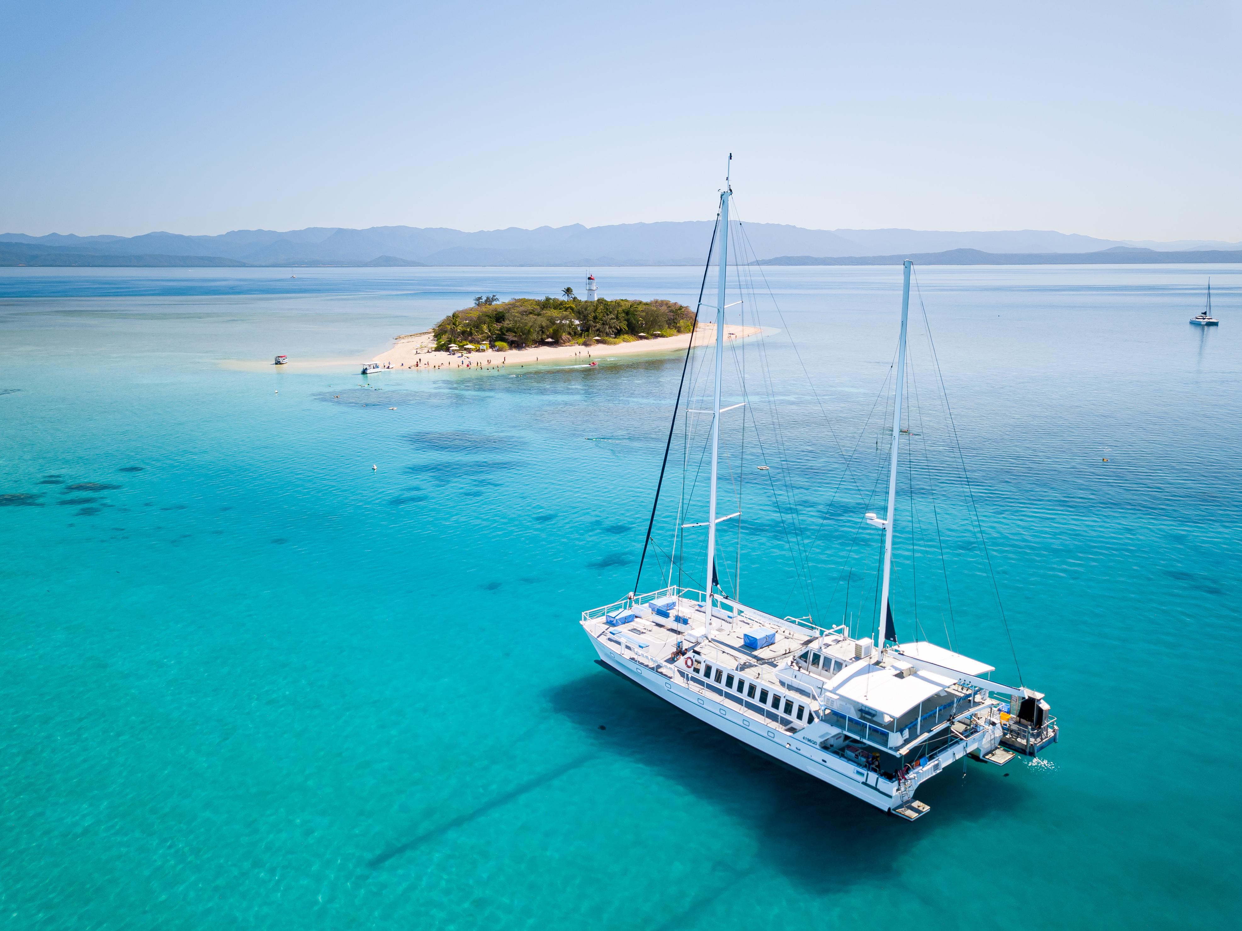 From Port Douglas: Low Isles Great Barrier Reef Sailing Cruise