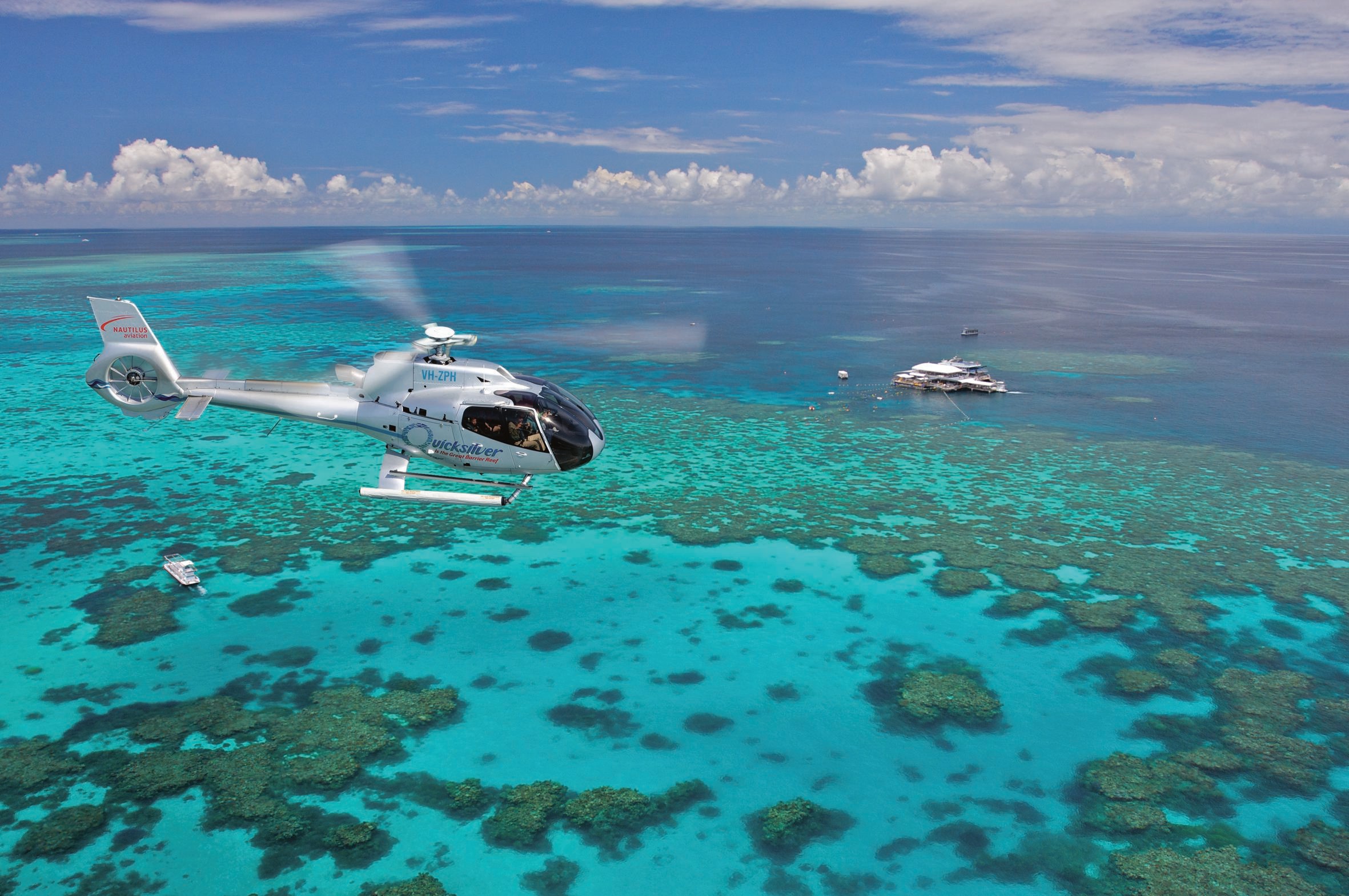 Port Douglas: Quicksilver Agincourt Reef Cruise & Helicopter Flight