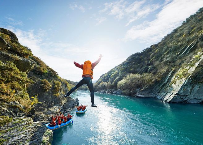 Queenstown Kawarau River Whitewater Rafting & Jet Boat Experience