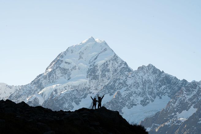 From Queenstown: Mount Cook Village & Lindis Pass Day Tour - Small Group