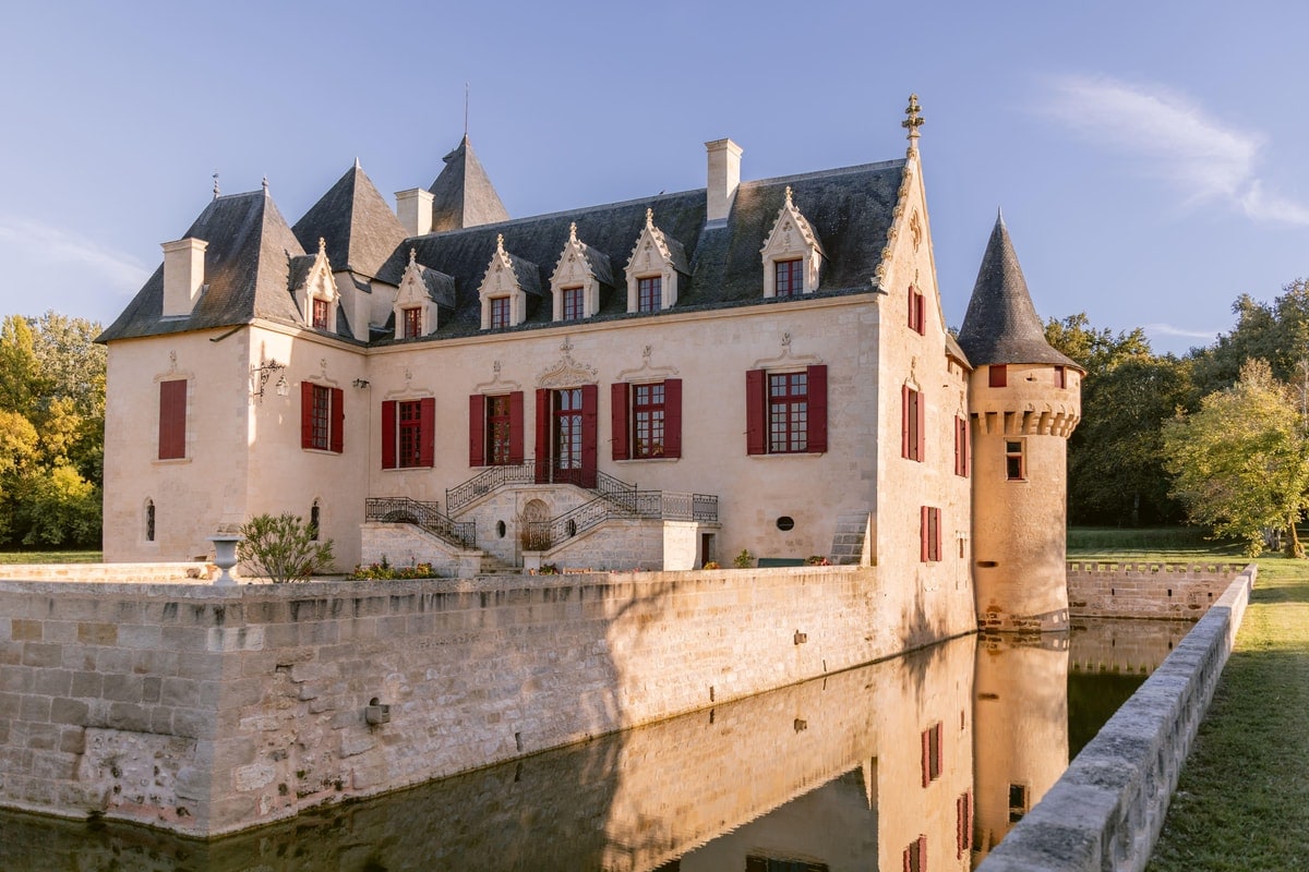 Bordeaux Château Olivier Vineyard Tour & Wine Tasting (1 Hour)