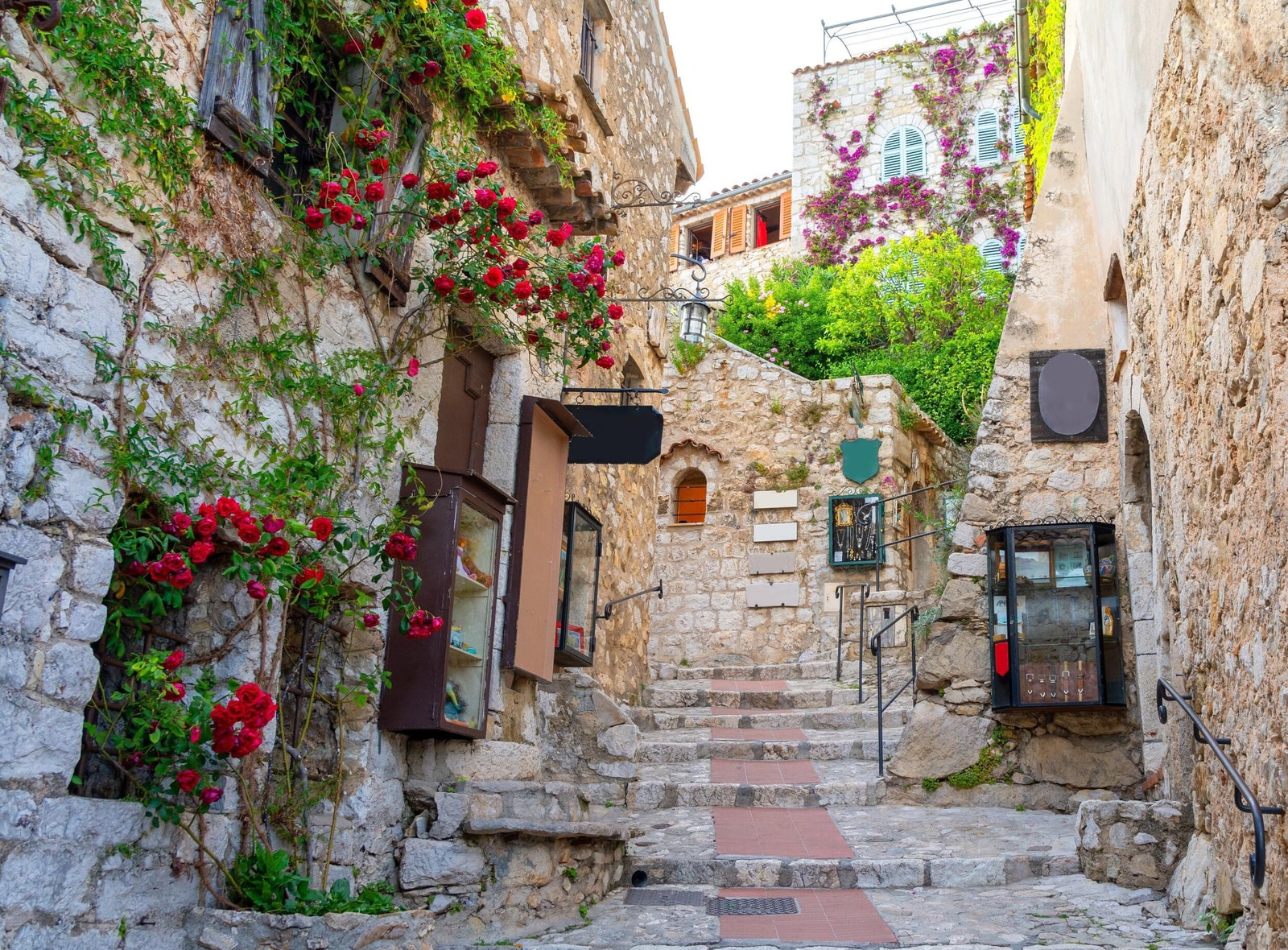 From Nice: Eze & Monaco·Monte Carlo Half-Day Tour - Fragonard Perfume Factory & F1 Circuit (Hotel Pickup)
