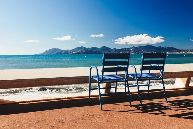 From Nice: Antibes, Cannes, & Saint-Paul-de-Vence 7-Hour Small Group Tour - Antibes Fortress & Le Suquet Old Town (Hotel Pickup)