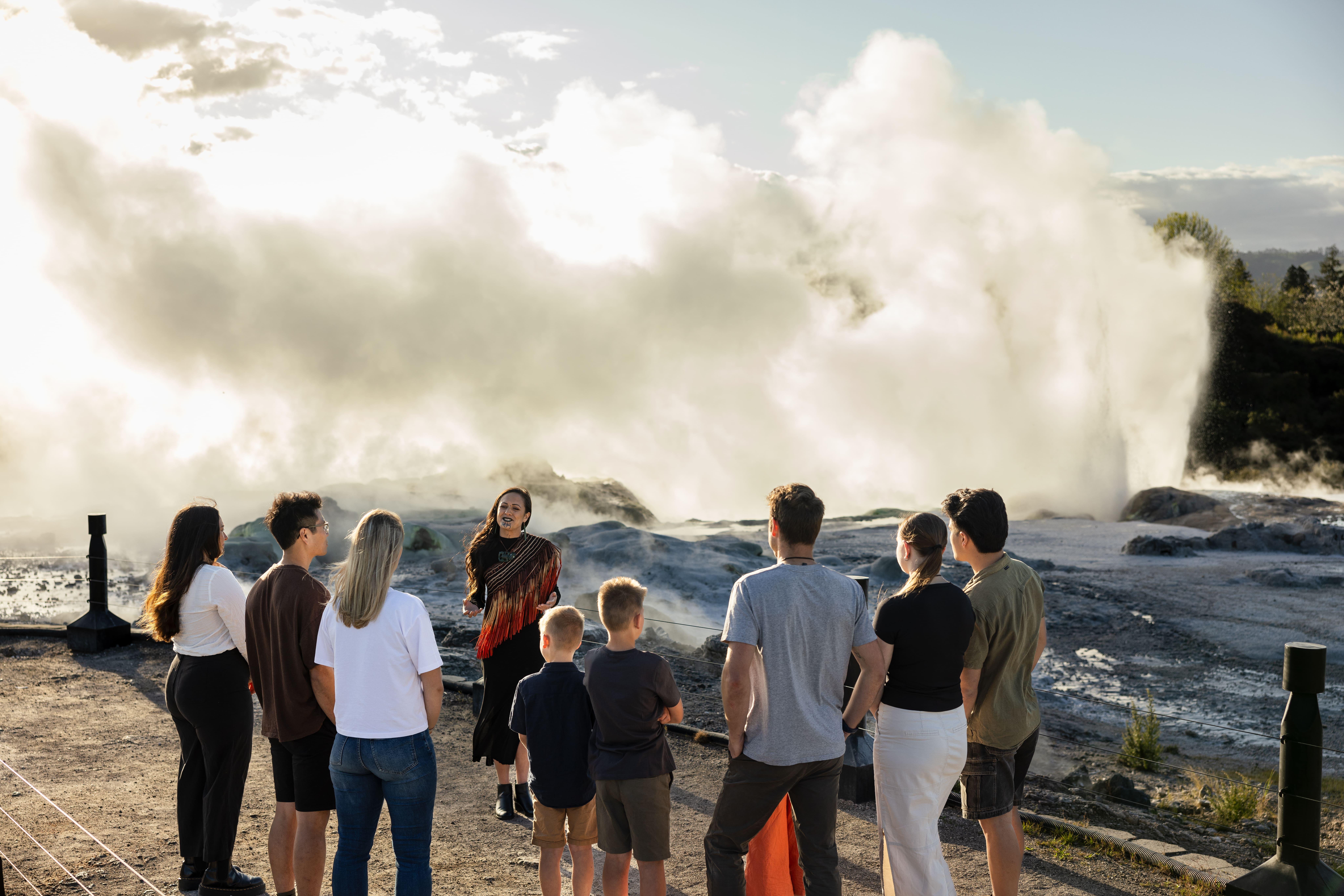 Rotorua Te Puia Te Rā Geothermal Valley Guided Tour