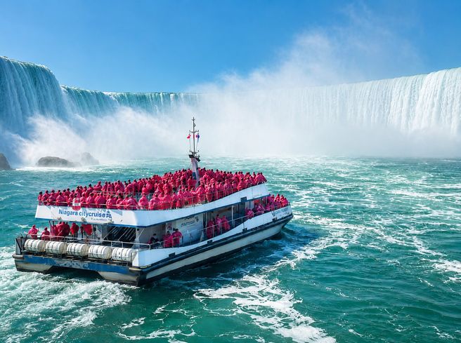 From Toronto: Niagara Falls & Icewine Winery Day Tour