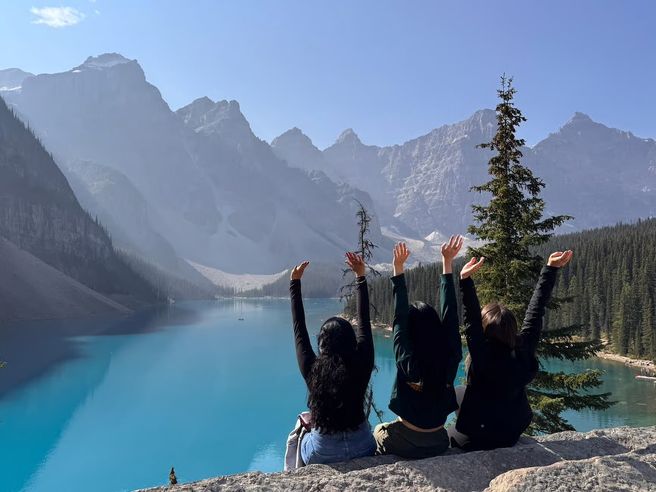 From Calgary: Banff National Park, Lake Louise & Lake Minnewanka Day Tour - Small Group