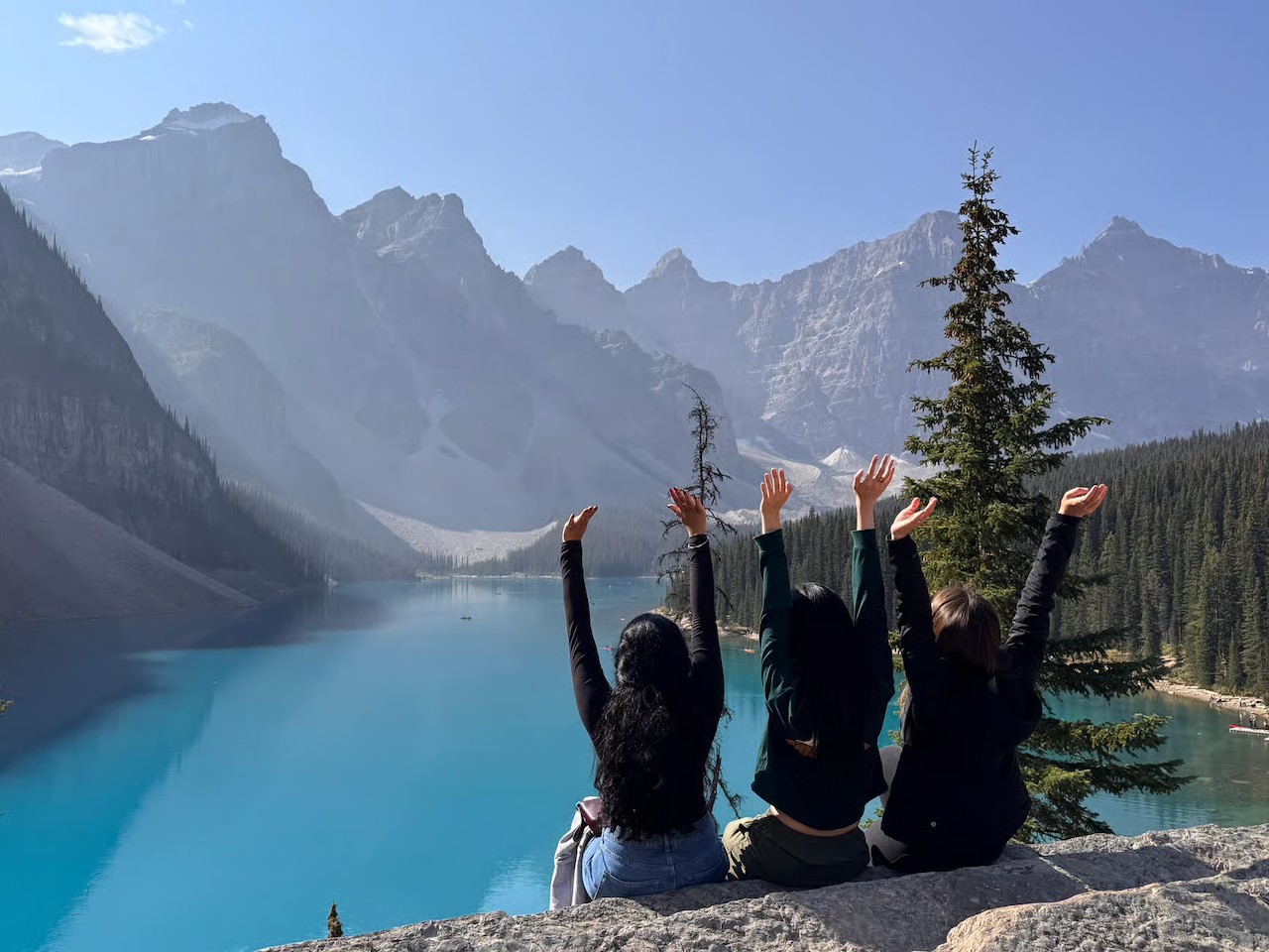From Calgary: Banff National Park, Lake Louise & Lake Minnewanka Day Tour - Small Group