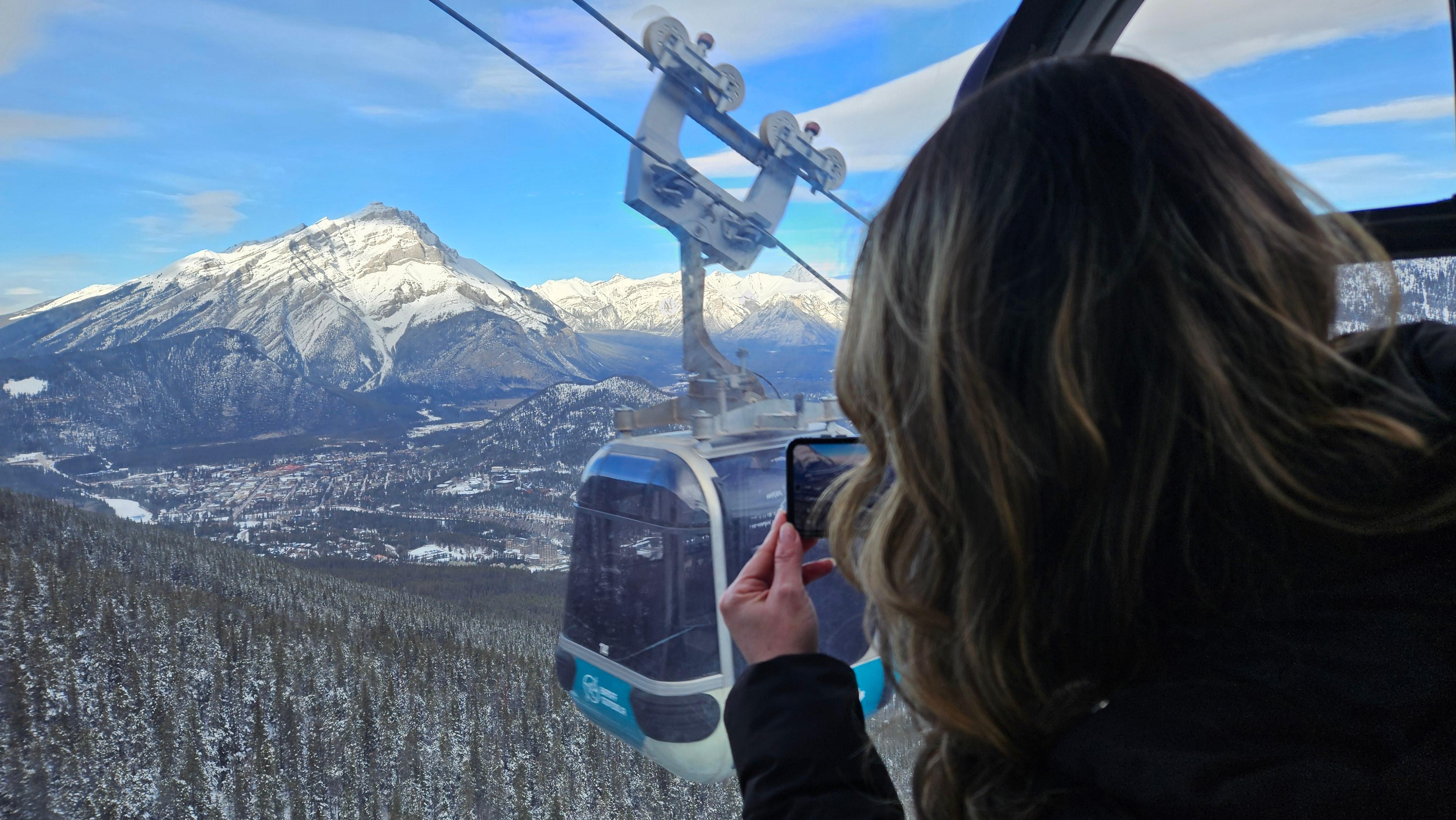 From Calgary: Canmore, Banff & Lake Louise Day Tour - Banff Gondola Included