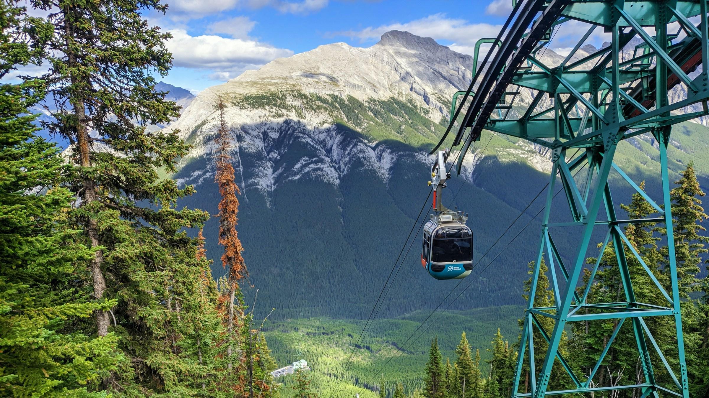 From Calgary: Banff Gondola, Hot Springs, Johnston Canyon and Lake Minnewanka Bus Tour