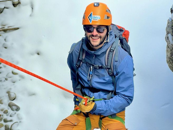 Banff Canmore Winter Ice Canyoning for Beginners - Small Group