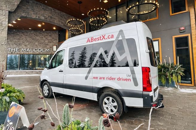 Banff & Canmore to Calgary YYC Airport Shuttle Bus