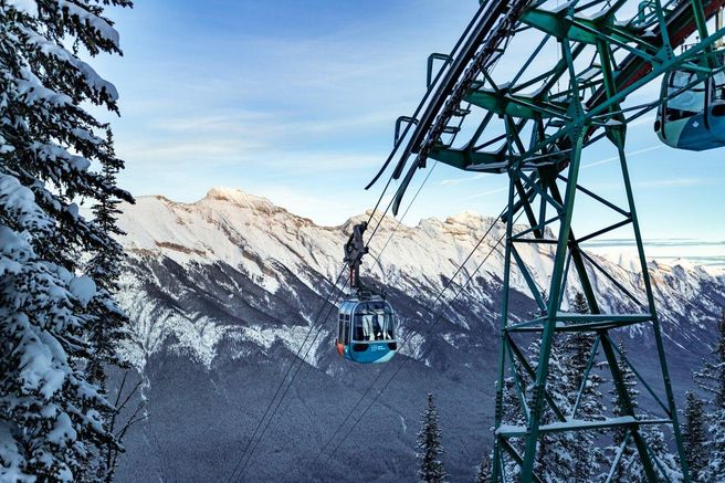 From Calgary: Johnston Canyon, Fairmont Banff Springs & Bow Falls Day Tour
