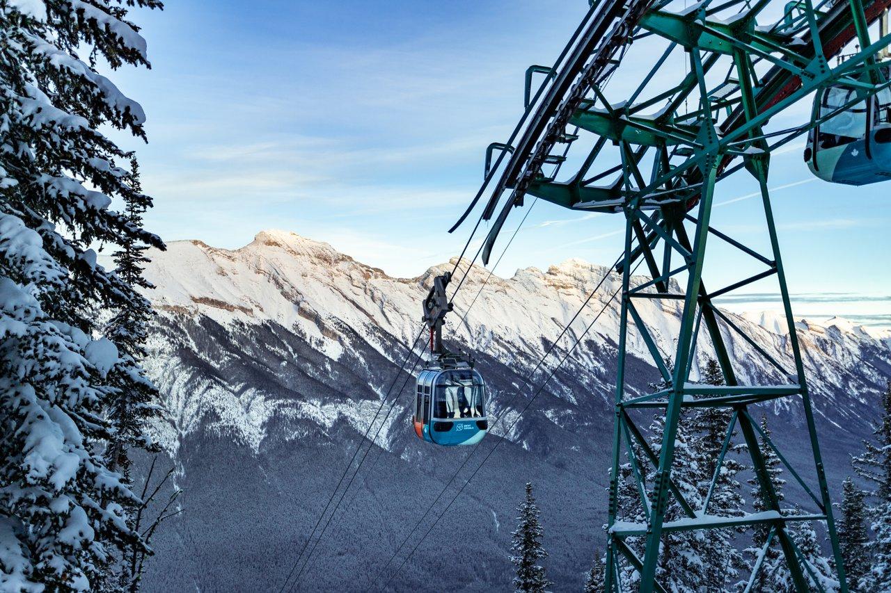 From Calgary: Johnston Canyon, Fairmont Banff Springs & Bow Falls Day Tour